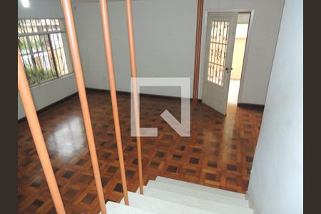 Escadas de acesso aos quartos de casa à venda com 3 quartos, 151m² em Santo Amaro, São Paulo