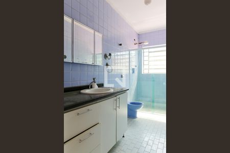 Casa para alugar com 206m², 3 quartos e 1 vaga Casa para alugar com 206m², 3 quartos e 1 vagaBanheiro Social