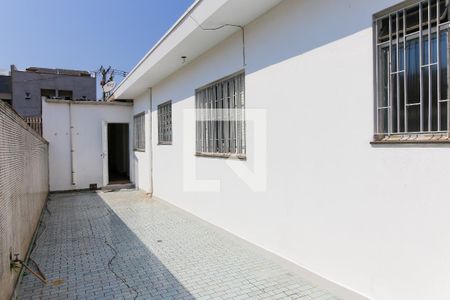 Casa para alugar com 206m², 3 quartos e 1 vaga Casa para alugar com 206m², 3 quartos e 1 vagaQuintal