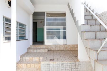 Casa para alugar com 206m², 3 quartos e 1 vaga Casa para alugar com 206m², 3 quartos e 1 vagaQuintal