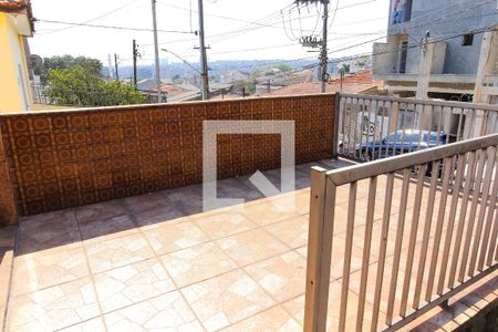 Casa para alugar com 206m², 3 quartos e 1 vaga Casa para alugar com 206m², 3 quartos e 1 vagaVaranda