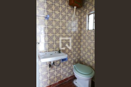 Casa para alugar com 206m², 3 quartos e 1 vaga Casa para alugar com 206m², 3 quartos e 1 vagaBanheiro da Area de Servico