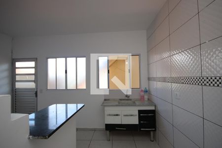 Sala e Cozinha de casa para alugar com 1 quarto, 40m² em Vila Germinal, São Paulo