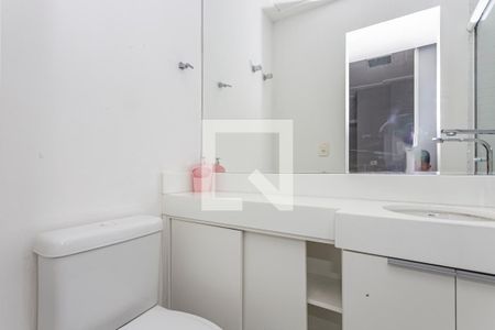 Banheiro de apartamento para alugar com 2 quartos, 56m² em Chácara Inglesa, São Paulo