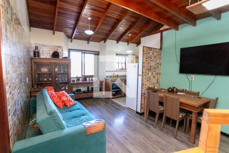 Sala de casa de condomínio para alugar com 1 quarto, 60m² em Jardim Carvalho, Porto Alegre