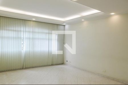 Casa à venda com 220m², 3 quartos e 4 vagasSala