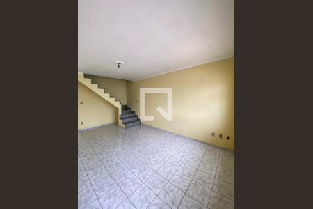 Sala de casa para alugar com 2 quartos, 110m² em Paulicéia, São Bernardo do Campo