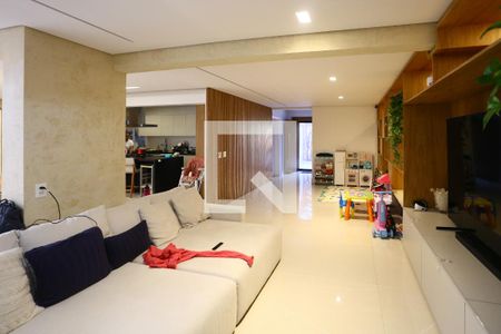 Sala de casa de condomínio à venda com 4 quartos, 400m² em Vila Progredior, São Paulo