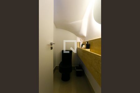 Lavabo de casa de condomínio à venda com 4 quartos, 400m² em Vila Progredior, São Paulo