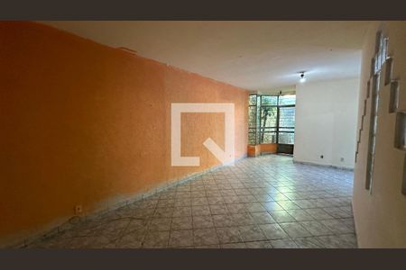 Sala de casa para alugar com 4 quartos, 229m² em São Francisco, Goiânia