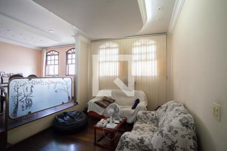 Sala de estar de casa à venda com 6 quartos, 300m² em Planalto, Belo Horizonte