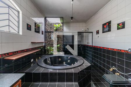 Casa à venda com 339m², 3 quartos e 4 vagas Casa à venda com 339m², 3 quartos e 4 vagasBanheiro da Suíte