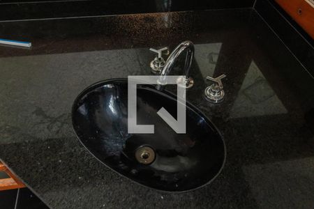 Casa à venda com 339m², 3 quartos e 4 vagas Casa à venda com 339m², 3 quartos e 4 vagasBanheiro da Suíte