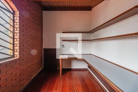 Casa à venda com 339m², 3 quartos e 4 vagas Casa à venda com 339m², 3 quartos e 4 vagasEscritório