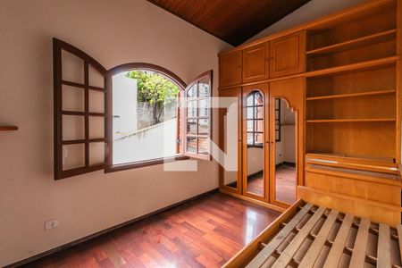 Casa à venda com 339m², 3 quartos e 4 vagas Casa à venda com 339m², 3 quartos e 4 vagasQuarto 2