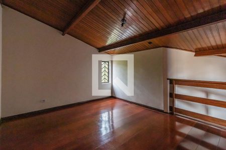 Casa à venda com 339m², 3 quartos e 4 vagas Casa à venda com 339m², 3 quartos e 4 vagasSala íntima