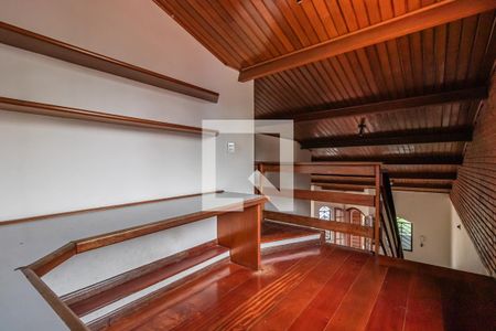 Casa à venda com 339m², 3 quartos e 4 vagas Casa à venda com 339m², 3 quartos e 4 vagasEscritório