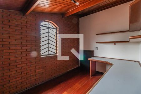 Casa à venda com 339m², 3 quartos e 4 vagas Casa à venda com 339m², 3 quartos e 4 vagasEscritório