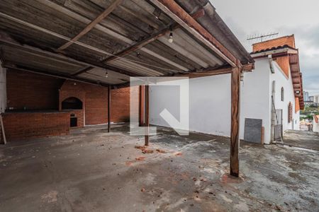 Casa à venda com 339m², 3 quartos e 4 vagas Casa à venda com 339m², 3 quartos e 4 vagasQuintal