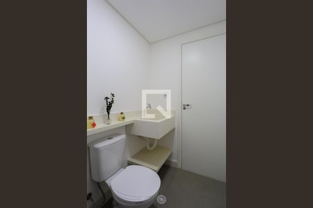 Studio - Banheiro de kitnet/studio para alugar com 1 quarto, 30m² em Santana, São Paulo