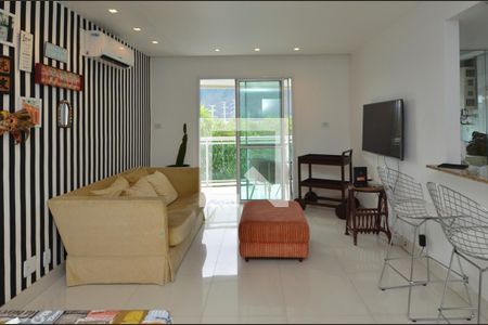 Sala de apartamento à venda com 3 quartos, 70m² em Recreio dos Bandeirantes, Rio de Janeiro