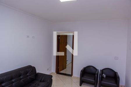 Sala de casa à venda com 5 quartos, 139m² em Vila Nhocuné, São Paulo