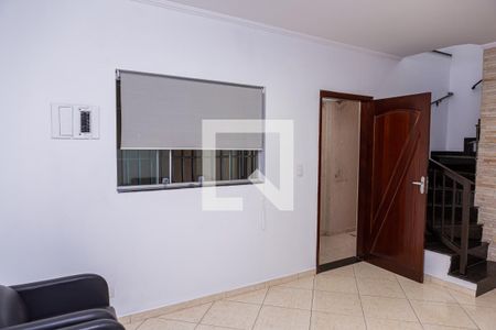 Sala de casa à venda com 5 quartos, 139m² em Vila Nhocuné, São Paulo