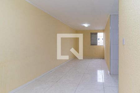 Sala de apartamento para alugar com 2 quartos, 56m² em Conjunto Residencial José Bonifácio, São Paulo