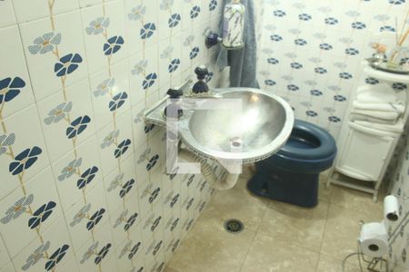 Lavabo de casa à venda com 3 quartos, 220m² em Jardim Campo Grande, São Paulo