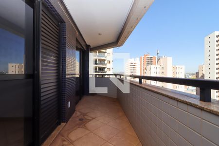 Vista sala de apartamento para alugar com 3 quartos, 156m² em Centro, Ribeirão Preto