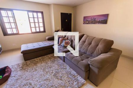 Sofá de casa à venda com 4 quartos, 280m² em Parque das Nações, Santo André