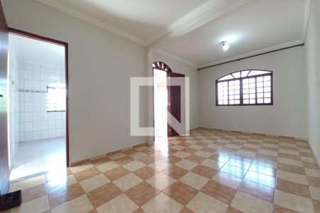 Sala de casa para alugar com 3 quartos, 150m² em Parque Jambeiro, Campinas
