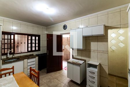 Casa à venda com 4 quartos, 460m² em Vila Santa Maria, São Paulo
