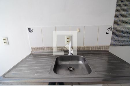 Cozinha de apartamento para alugar com 2 quartos, 48m² em Sarandi, Porto Alegre