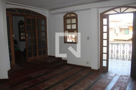 Sala ampla espaço 1 de casa à venda com 3 quartos, 330m² em Pau Pombo, Nova Lima