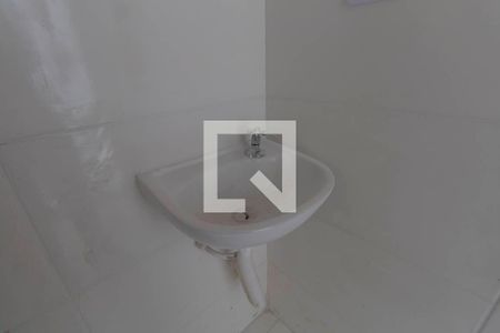 Apartamento para alugar com 32m², 2 quartos e sem vaga Apartamento para alugar com 32m², 2 quartos e sem vagaBanheiro Suíte