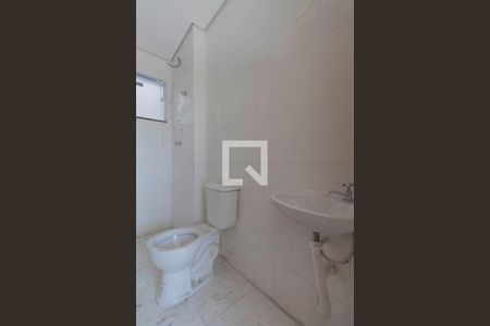 Apartamento para alugar com 39m², 3 quartos e sem vaga Apartamento para alugar com 39m², 3 quartos e sem vagaBanheiro