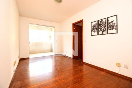 Sala de apartamento para alugar com 4 quartos, 110m² em Buritis, Belo Horizonte