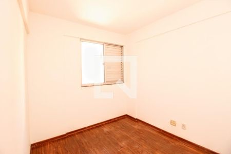 Quarto de apartamento para alugar com 4 quartos, 110m² em Buritis, Belo Horizonte