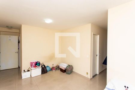 Sala de apartamento para alugar com 3 quartos, 67m² em Piraporinha, Diadema