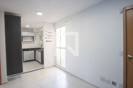 Sala de apartamento para alugar com 2 quartos, 45m² em Vila Lage, São Gonçalo