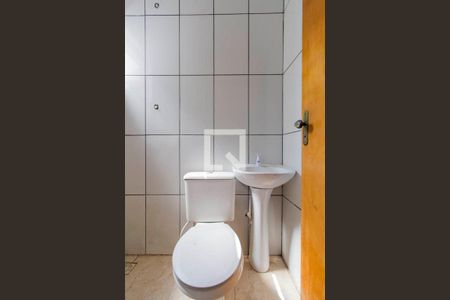 Banheiro Suíte 1 de casa de condomínio à venda com 2 quartos, 56m² em Cangaiba, São Paulo