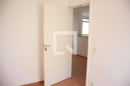 Quarto 2 de apartamento para alugar com 2 quartos, 47m² em Chácaras Tubalina E Quartel, Uberlândia