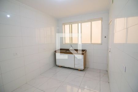 Cozinha de casa para alugar com 2 quartos, 82m² em Jardim Ivana, São Paulo