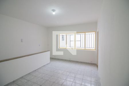 Sala de casa para alugar com 2 quartos, 82m² em Jardim Ivana, São Paulo