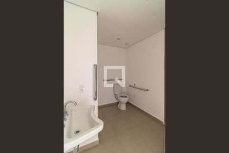 Banheiro de kitnet/studio à venda com 1 quarto, 82m² em Perdizes, São Paulo