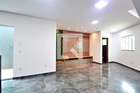 Sala de casa à venda com 3 quartos, 145m² em Parque das Nações, Santo André