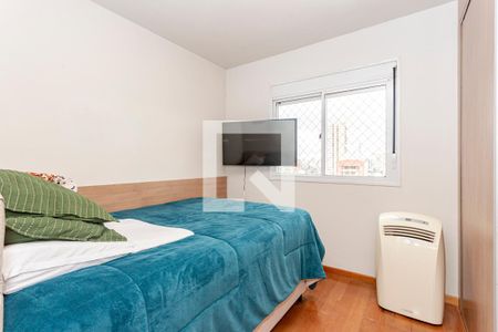 Suíte  de apartamento à venda com 2 quartos, 65m² em Vila Gumercindo, São Paulo