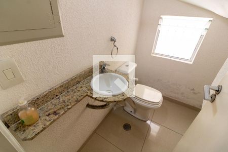 Lavabo de casa para alugar com 3 quartos, 127m² em Vila Polopoli, São Paulo