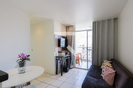 Sala de apartamento para alugar com 2 quartos, 50m² em Anil, Rio de Janeiro